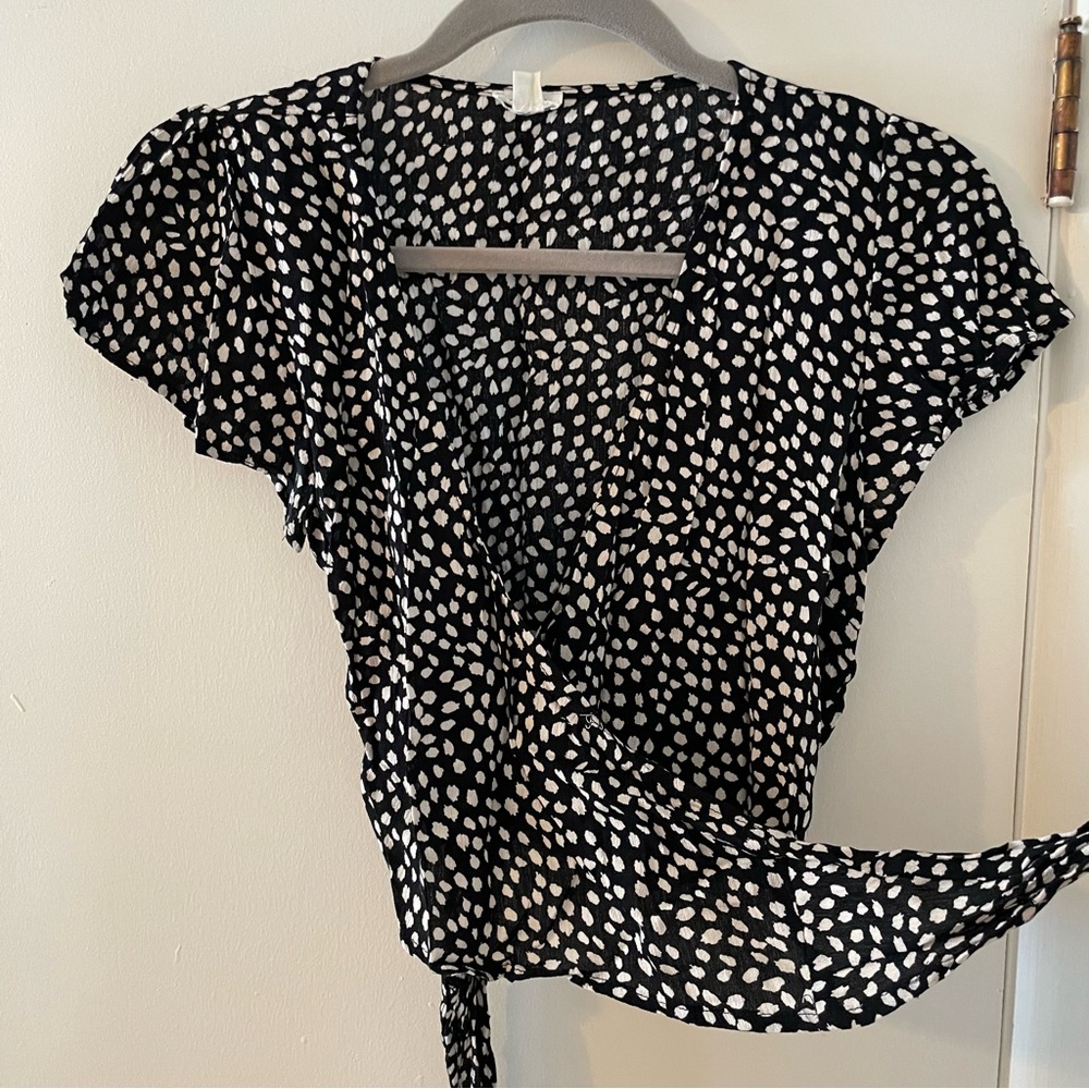 Garage Dotted Pattern Wrap Top